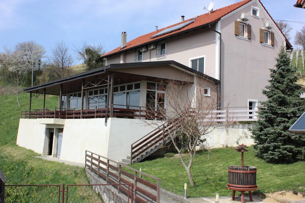 Guesthouse Rezekov Podrum Jastrebarsko Exterior foto